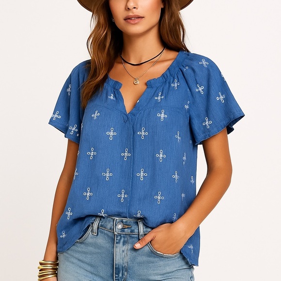 Studio West Tops - Studio West Boho Coquette Embroidered Peasant Top L Ruffle Neck Flutter